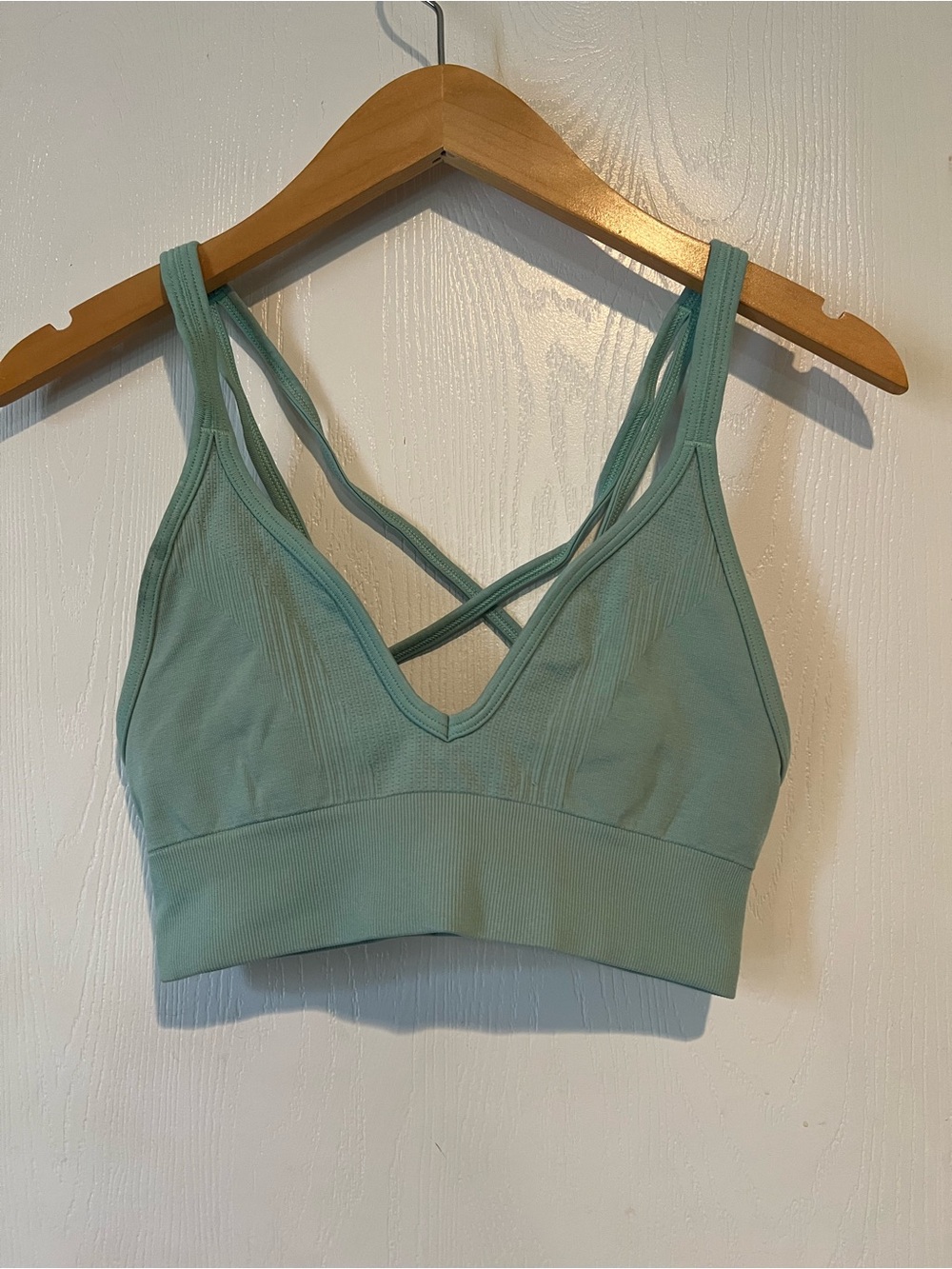Lululemon Light Green Ebb To Street Sports Bra Women Size 2/4